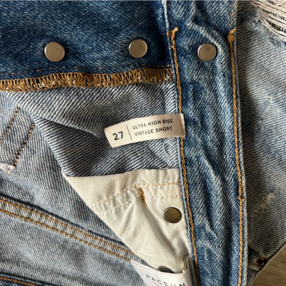 High rise denim shorts - Picture 3 of 3